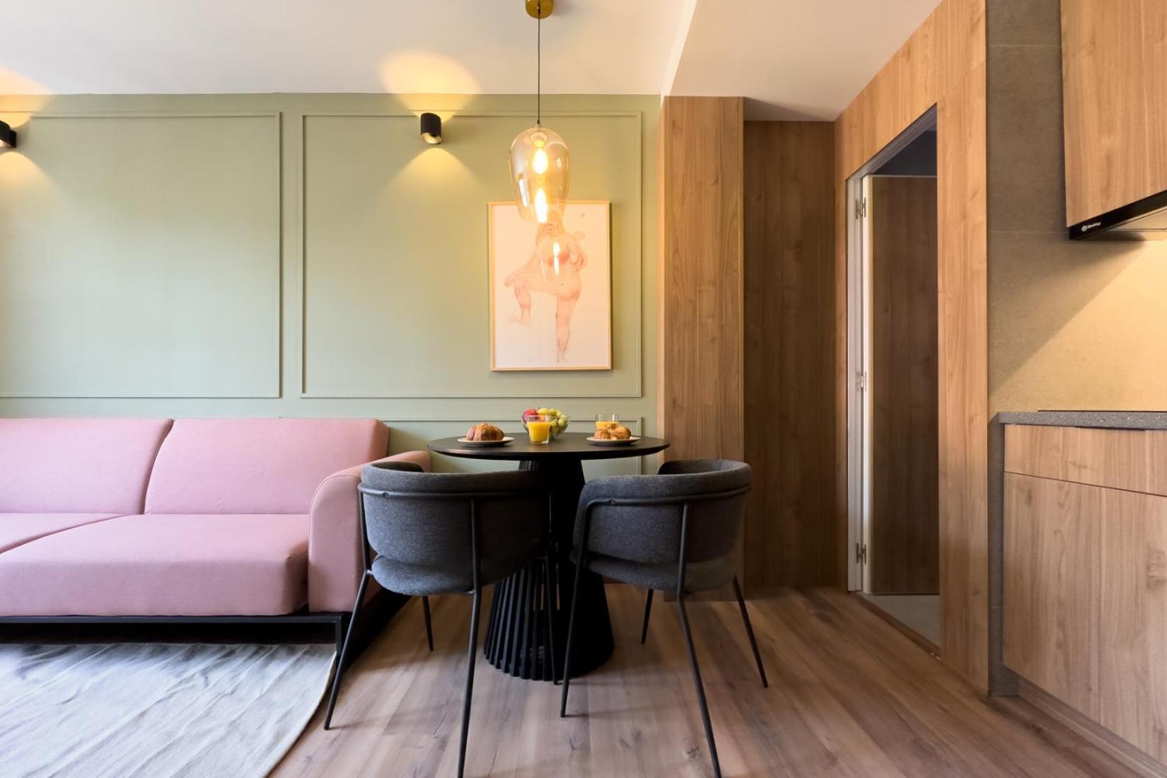 Oasis Suites Downtown Barcellona Esterno foto