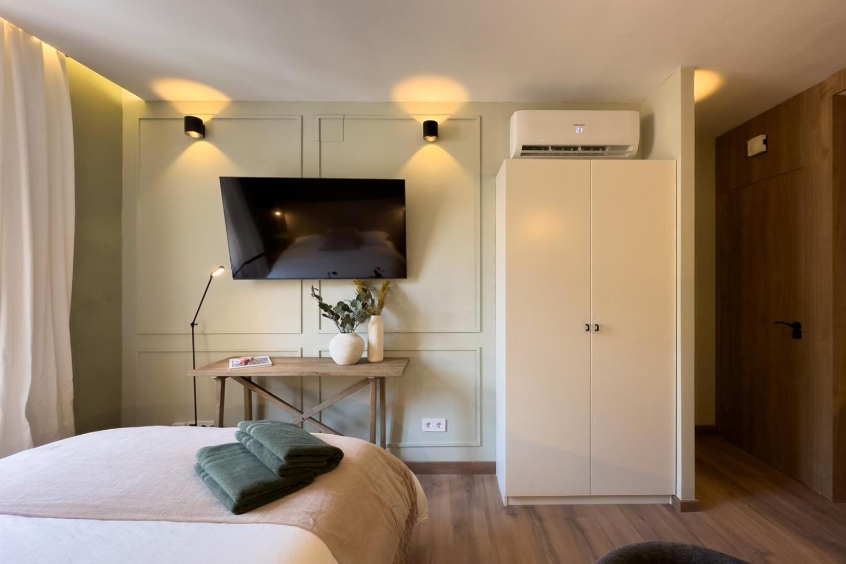 Oasis Suites Downtown Barcellona Esterno foto